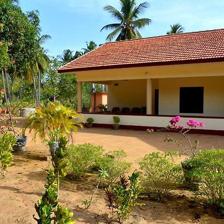 Yaswi Guest House Passikudah Екстериор снимка