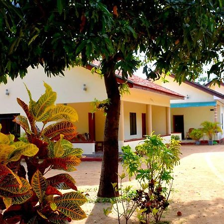 Yaswi Guest House Passikudah Екстериор снимка
