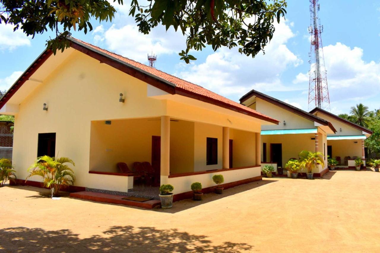 Yaswi Guest House Passikudah Екстериор снимка