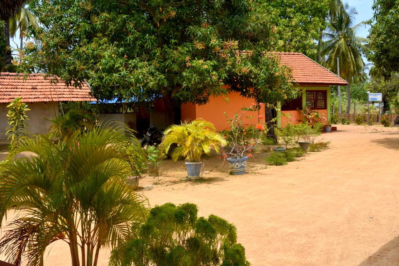 Yaswi Guest House Passikudah Екстериор снимка