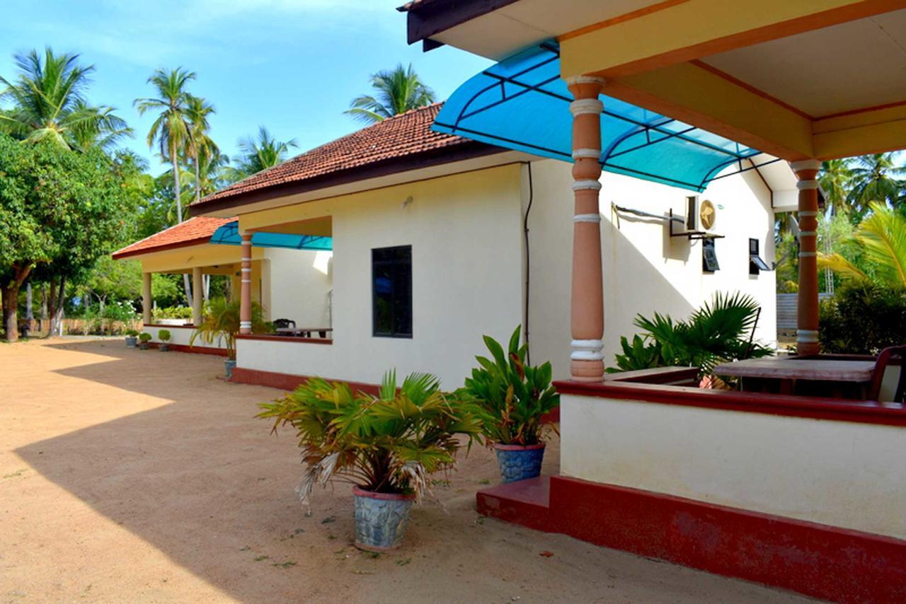 Yaswi Guest House Passikudah Екстериор снимка