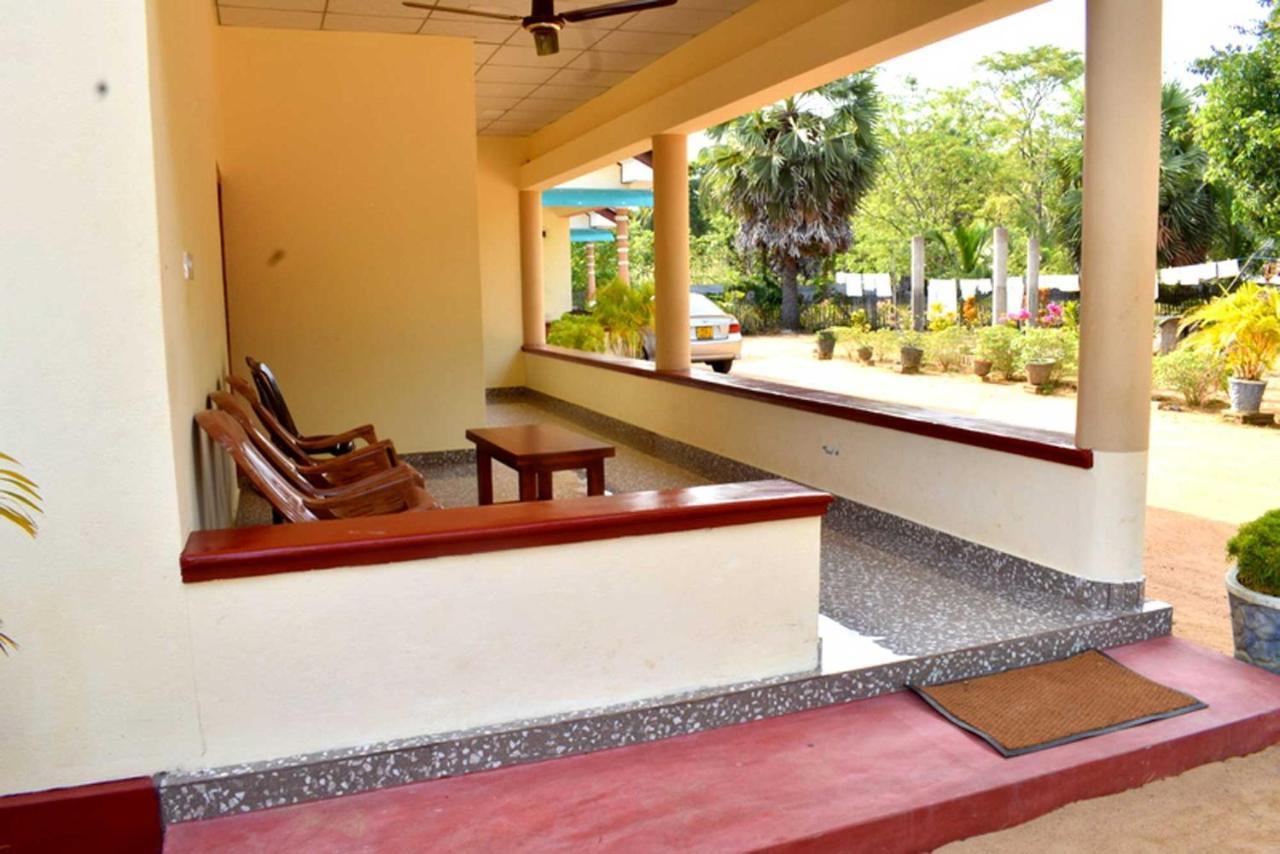 Yaswi Guest House Passikudah Екстериор снимка