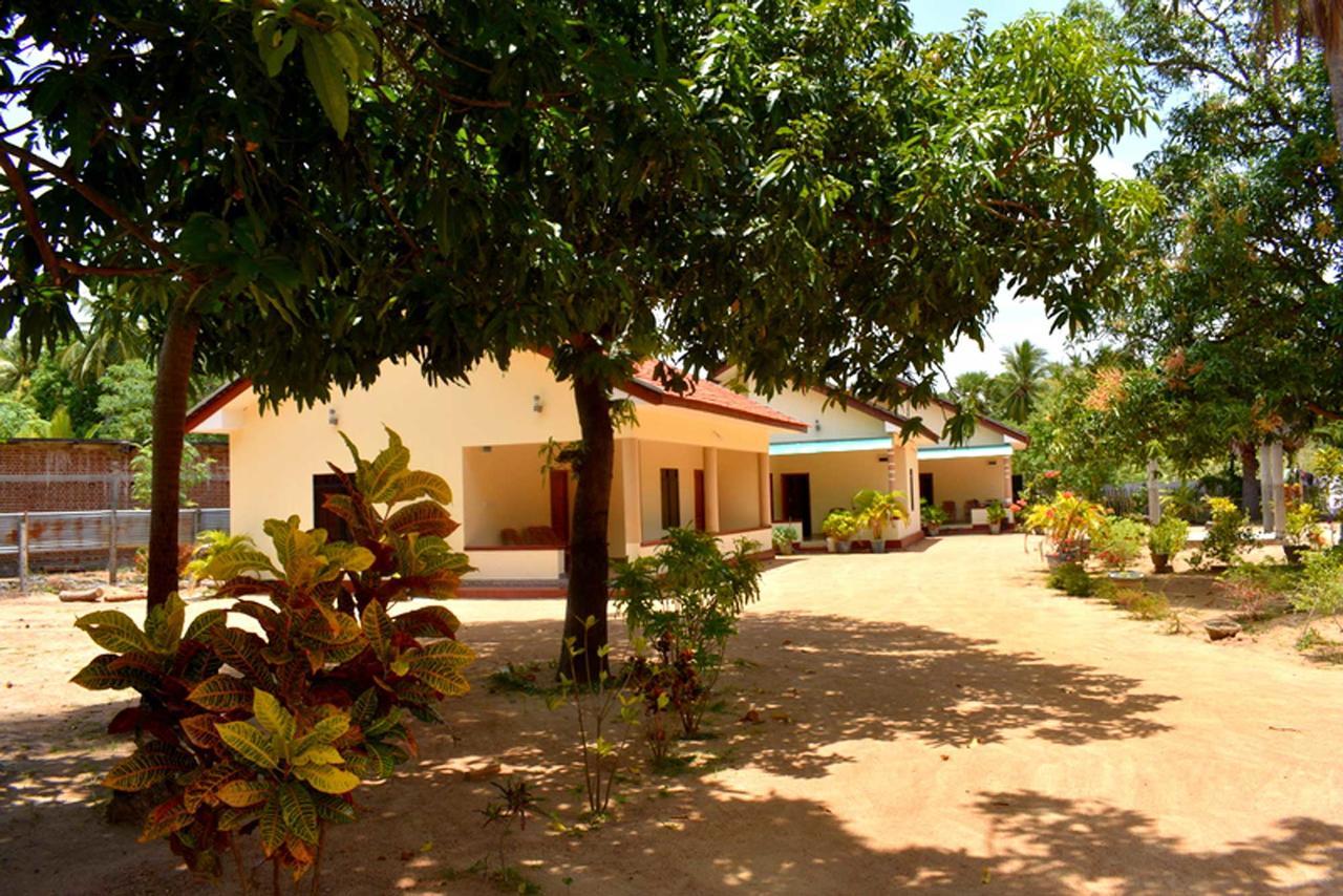 Yaswi Guest House Passikudah Екстериор снимка
