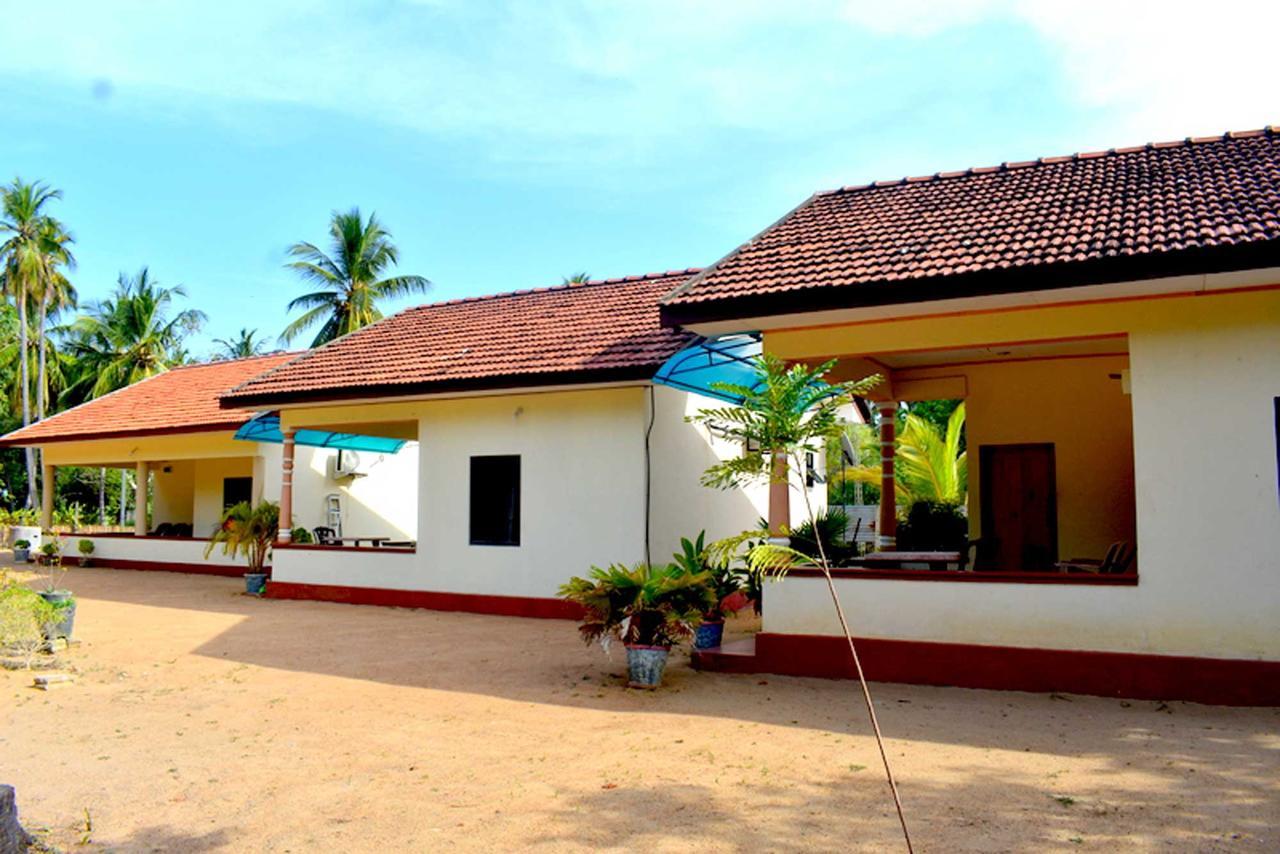 Yaswi Guest House Passikudah Екстериор снимка