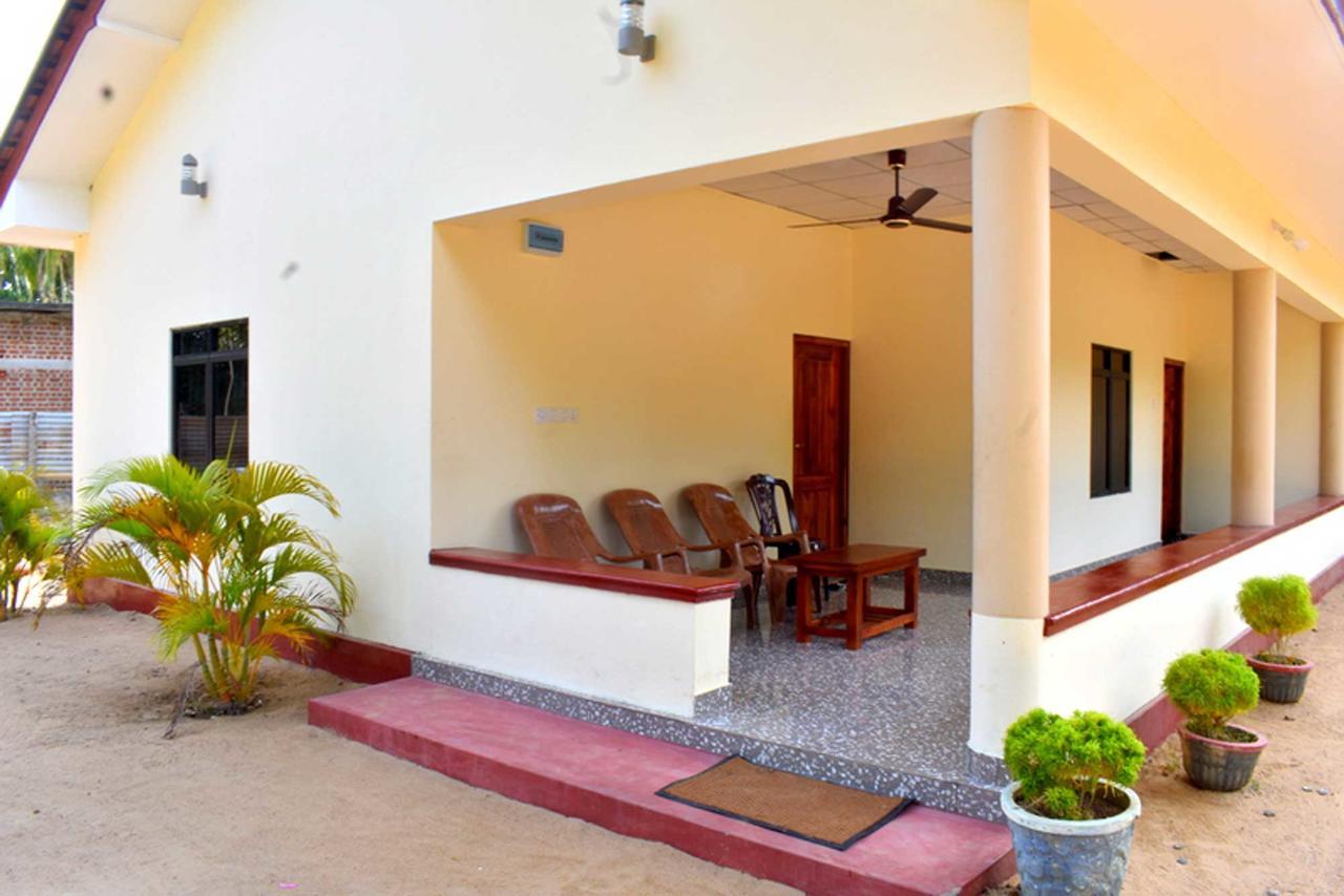 Yaswi Guest House Passikudah Екстериор снимка